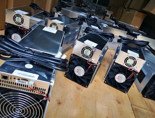 BTC BCH BSV Microbt Whatsminer M21s 56t 3360W 10.55kg pour le bitcoin